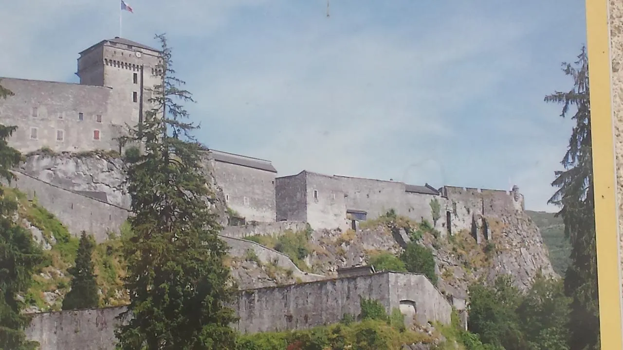 Hotel Du Chateau Fort Lourdes